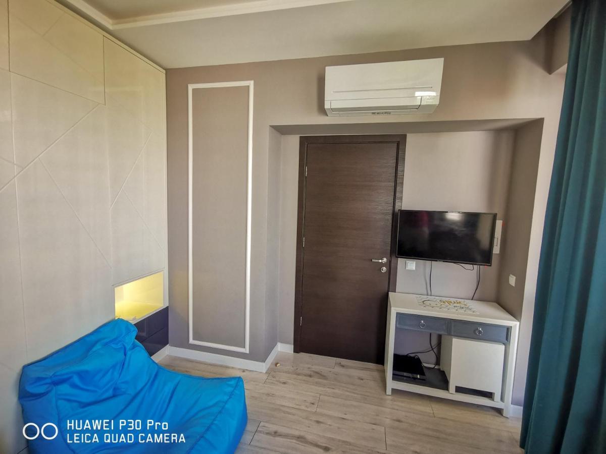 Luxury Apartments Alix Burgas Esterno foto