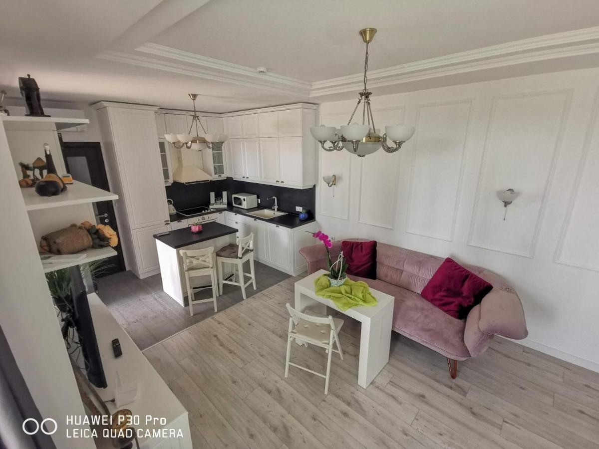 Luxury Apartments Alix Burgas Esterno foto