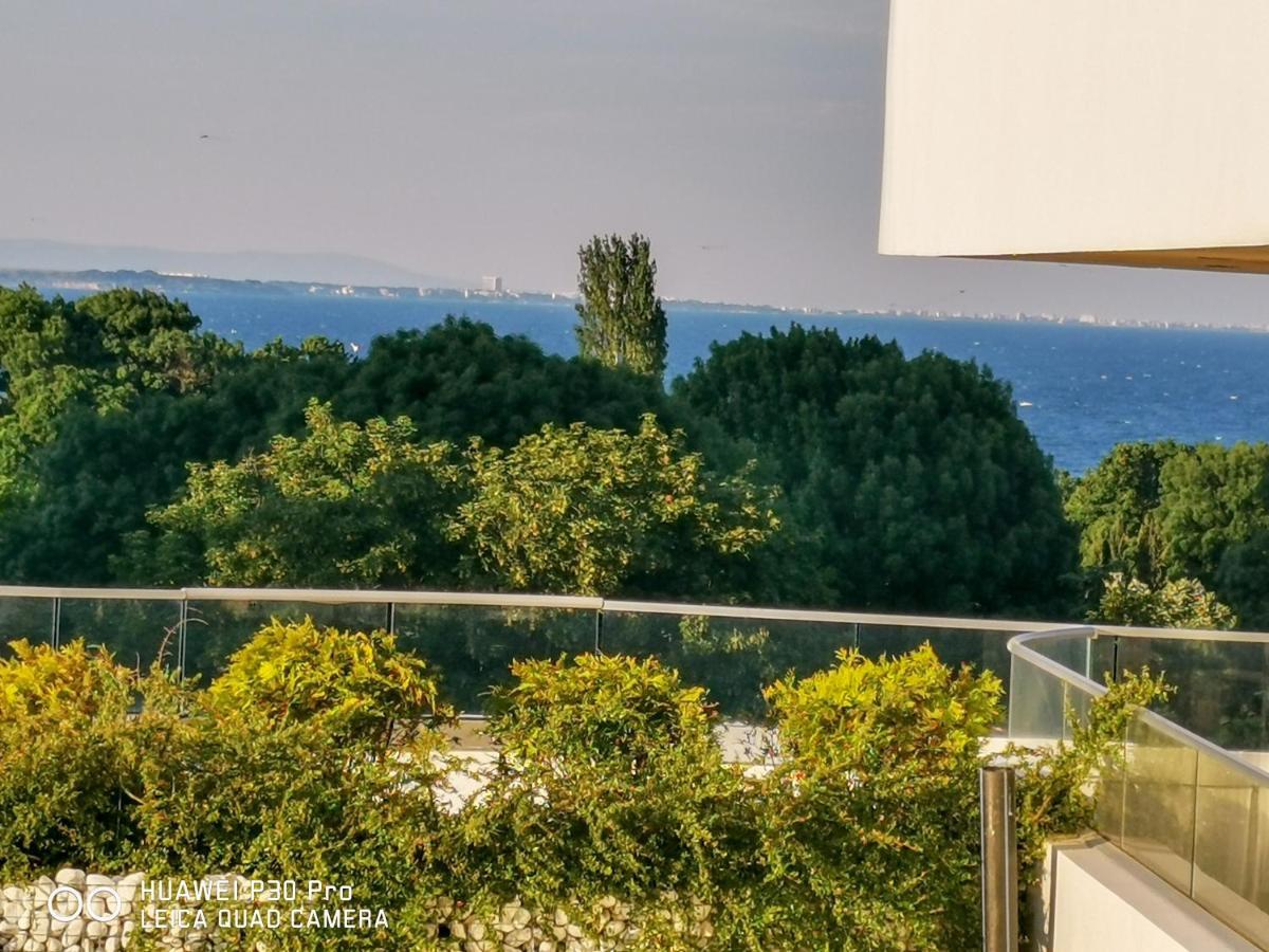 Luxury Apartments Alix Burgas Esterno foto