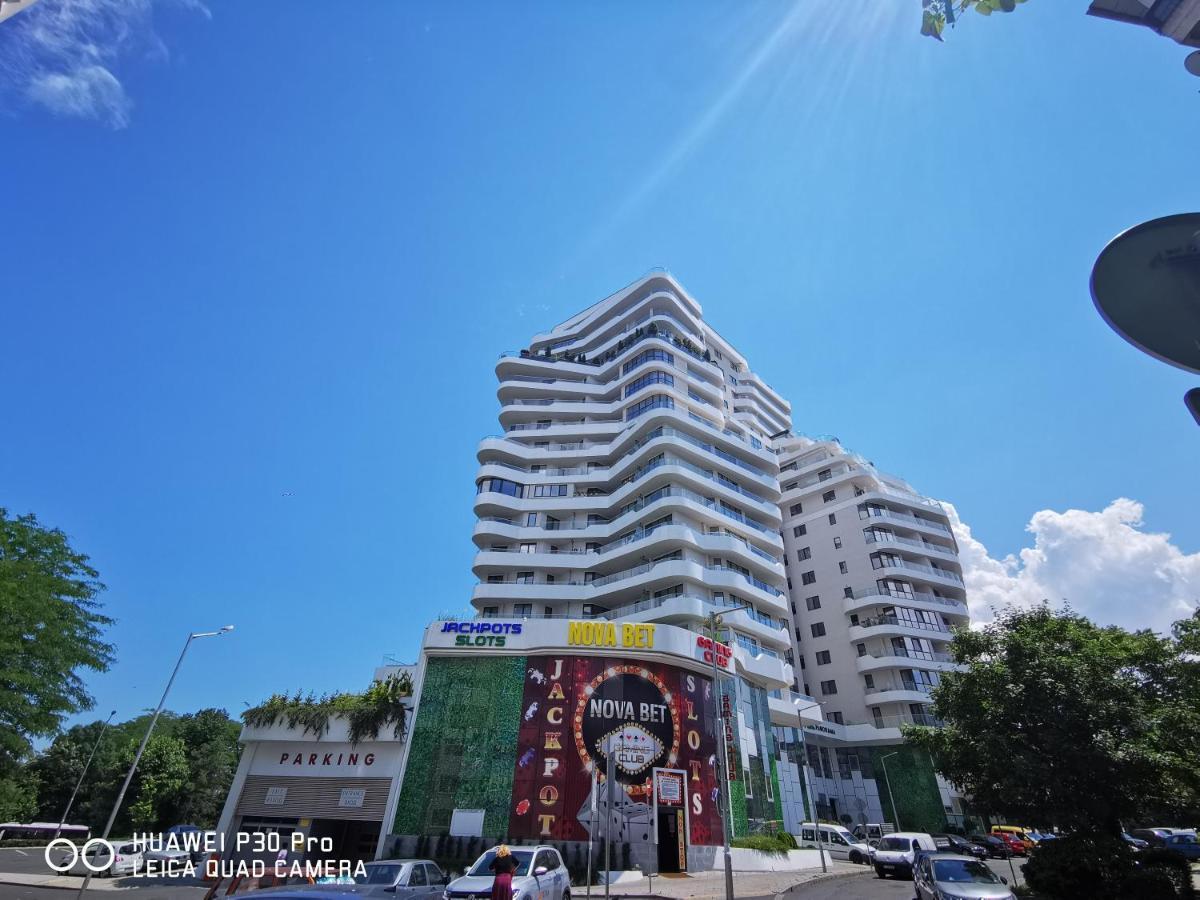 Luxury Apartments Alix Burgas Esterno foto